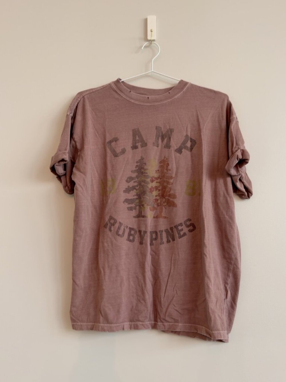 Girl Dangerous Camp Ruby Pines Distressed Graphic Tee Size M